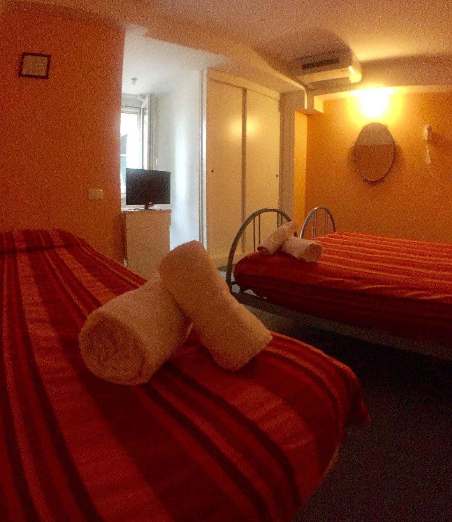 Hotel Mehari ริชโชเน ภายนอก รูปภาพ