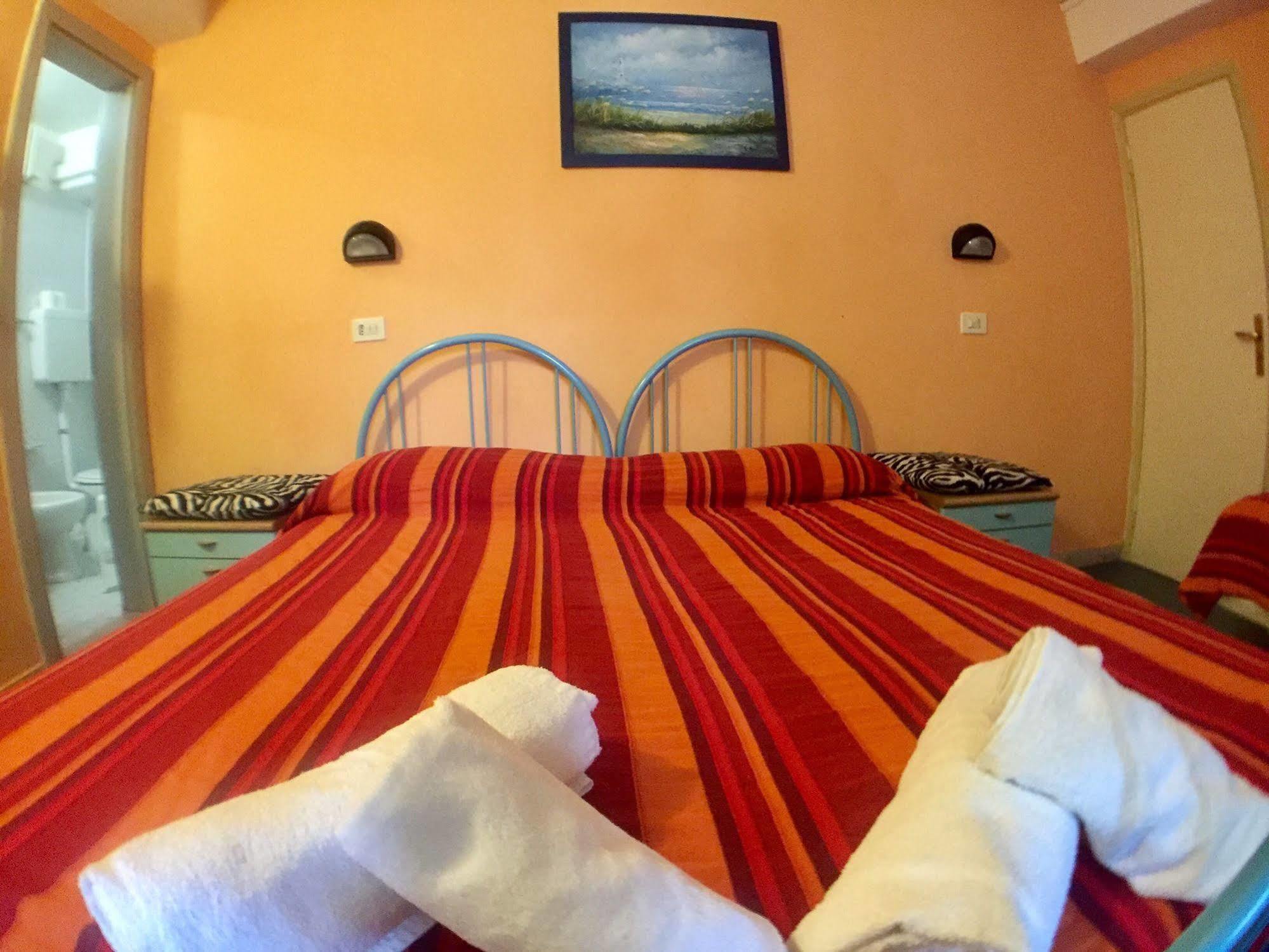 Hotel Mehari ริชโชเน ภายนอก รูปภาพ