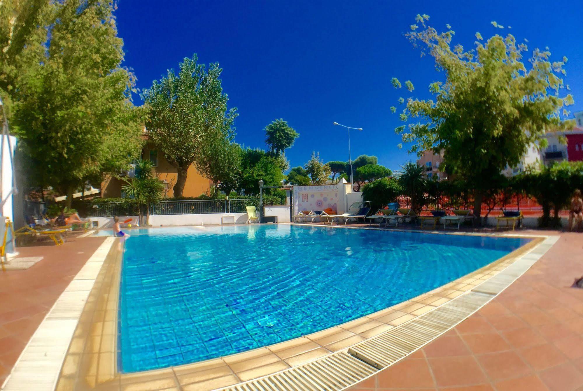 Hotel Mehari ริชโชเน ภายนอก รูปภาพ
